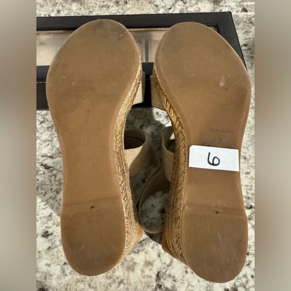 Tory Burch Canvas Espadrilles Wedges Tan Gold Size 6B - Picture 10 of 12